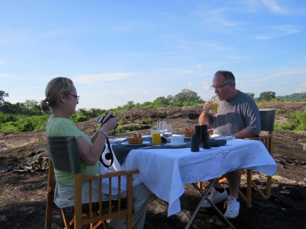 Mahoora Tented Safari Camp Udawalawe Bagian luar foto