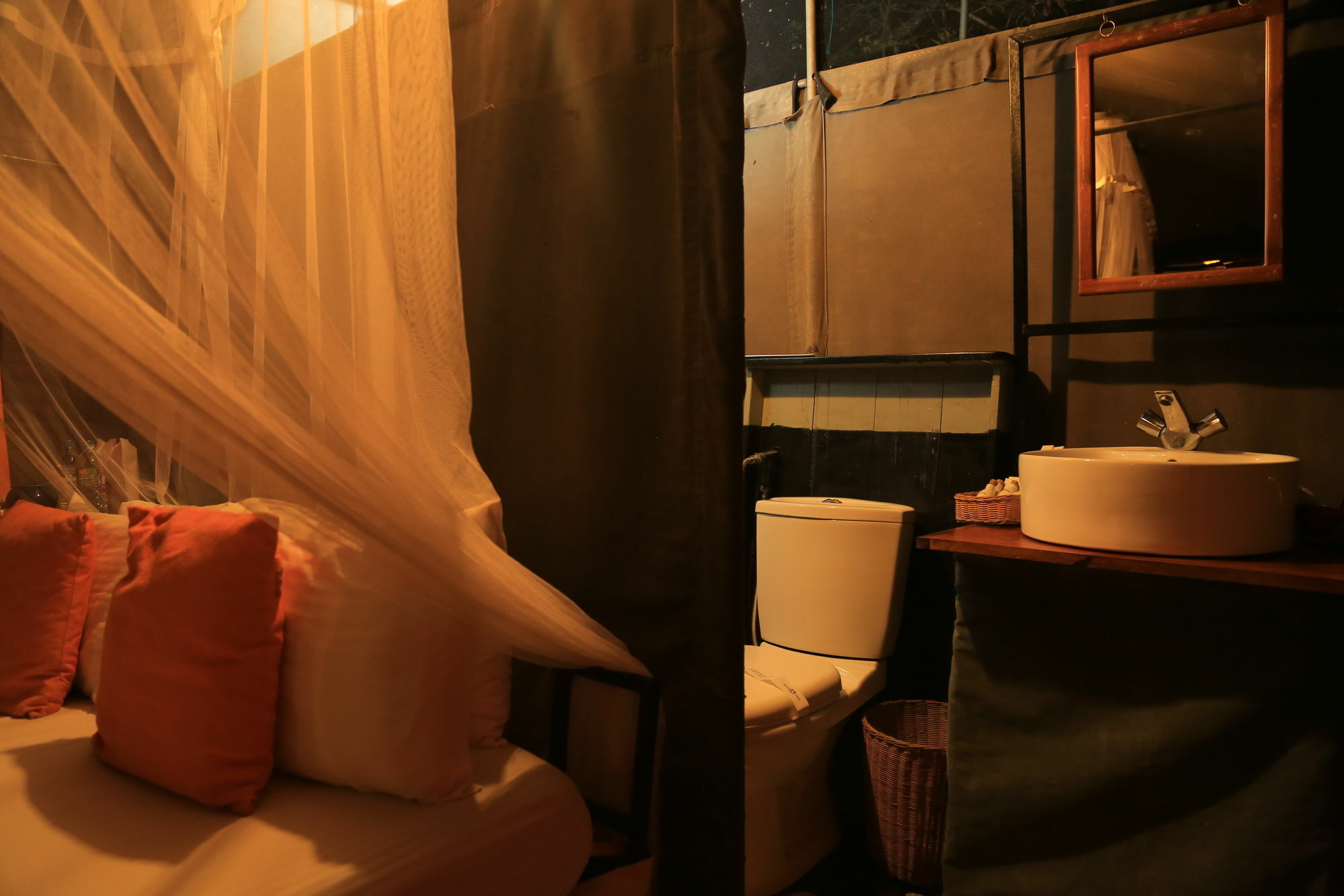 Mahoora Tented Safari Camp Udawalawe Bagian luar foto